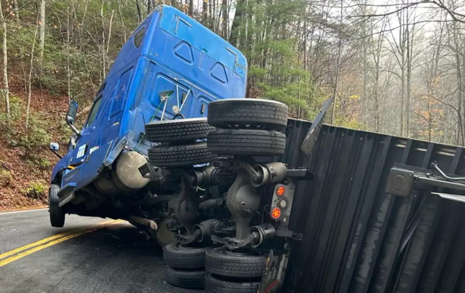 Ridgecrest Towing - Semi-Truck Recovery by Nathan's Body Shop & Wrecker Service.